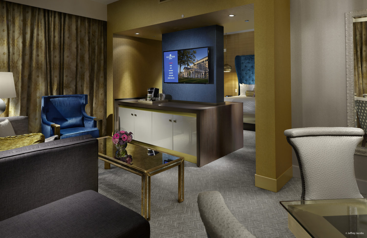The Guest House at Graceland Bay Room Parlor - Photo by: Jeffery Jacobs - Design by DreamCatcher Hotels